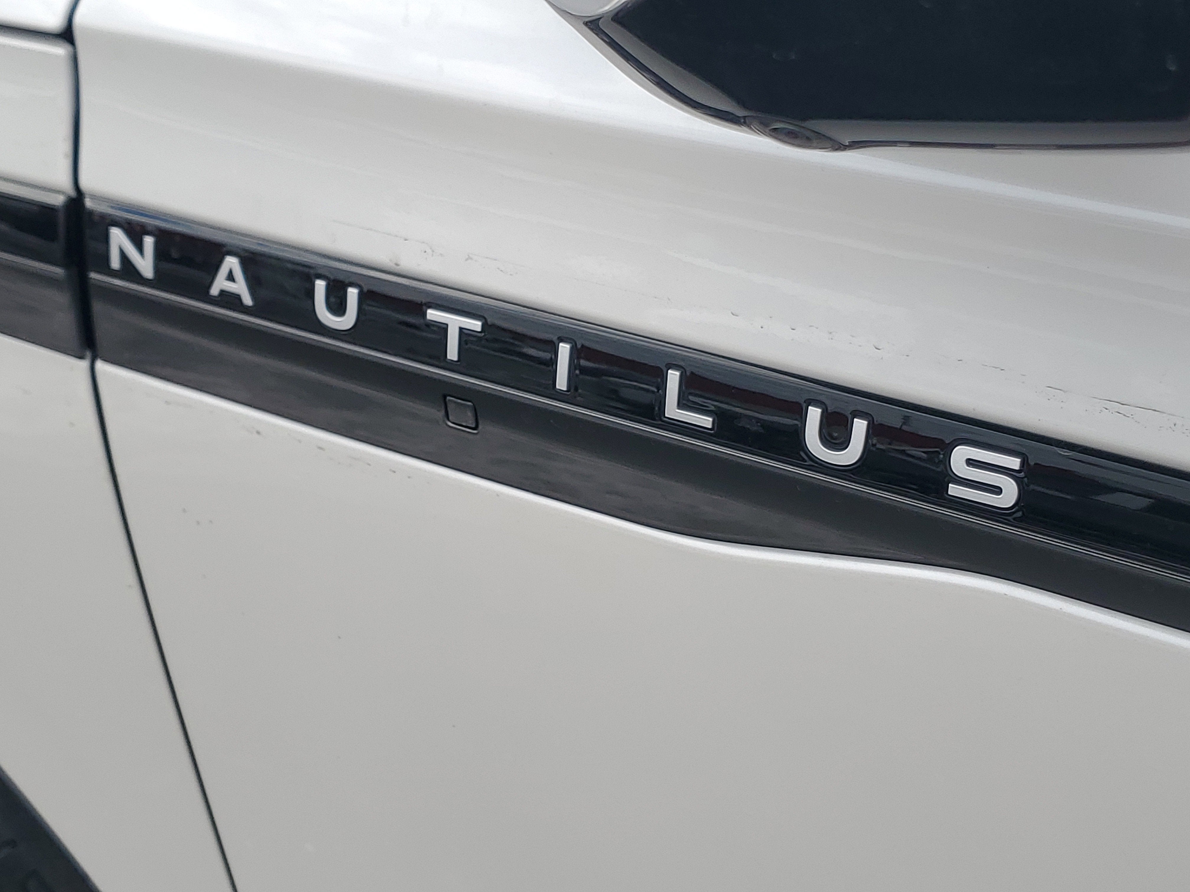 2026 Lincoln Nautilus Reserve Hybrid