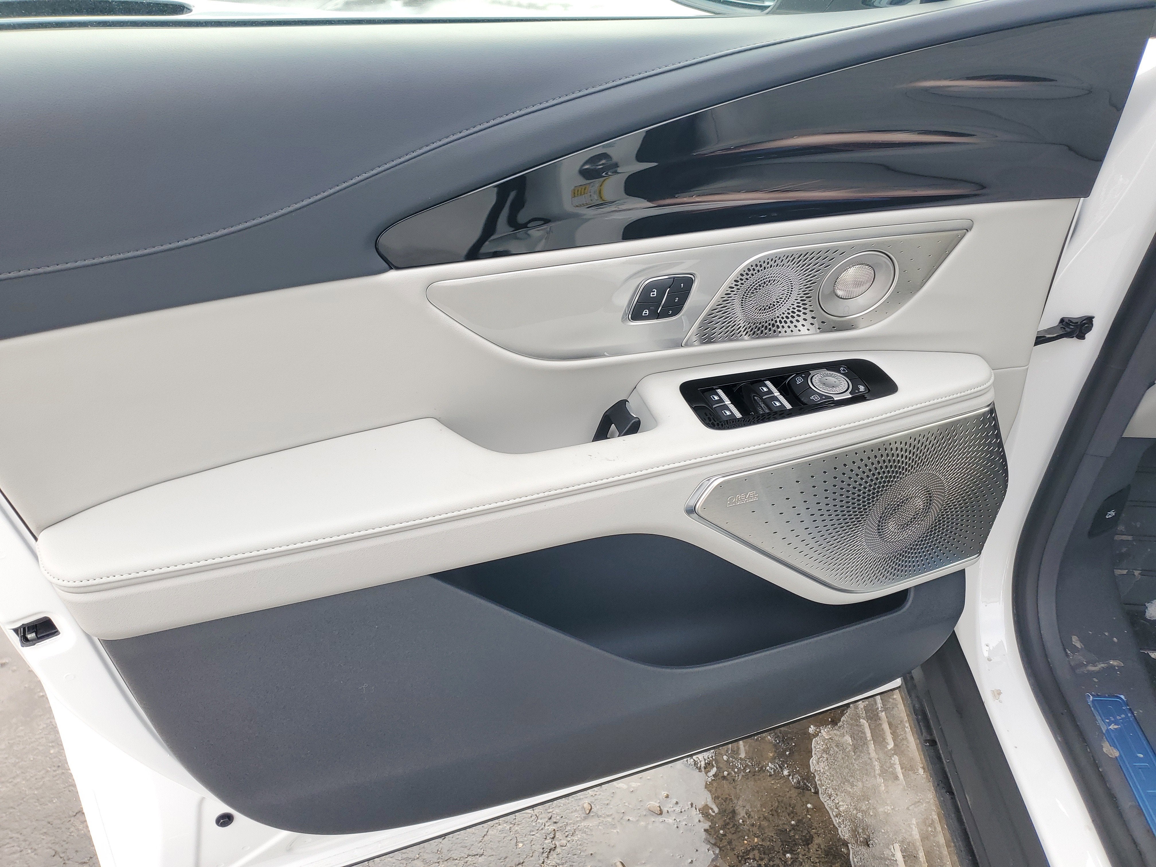 2026 Lincoln Nautilus Reserve Hybrid