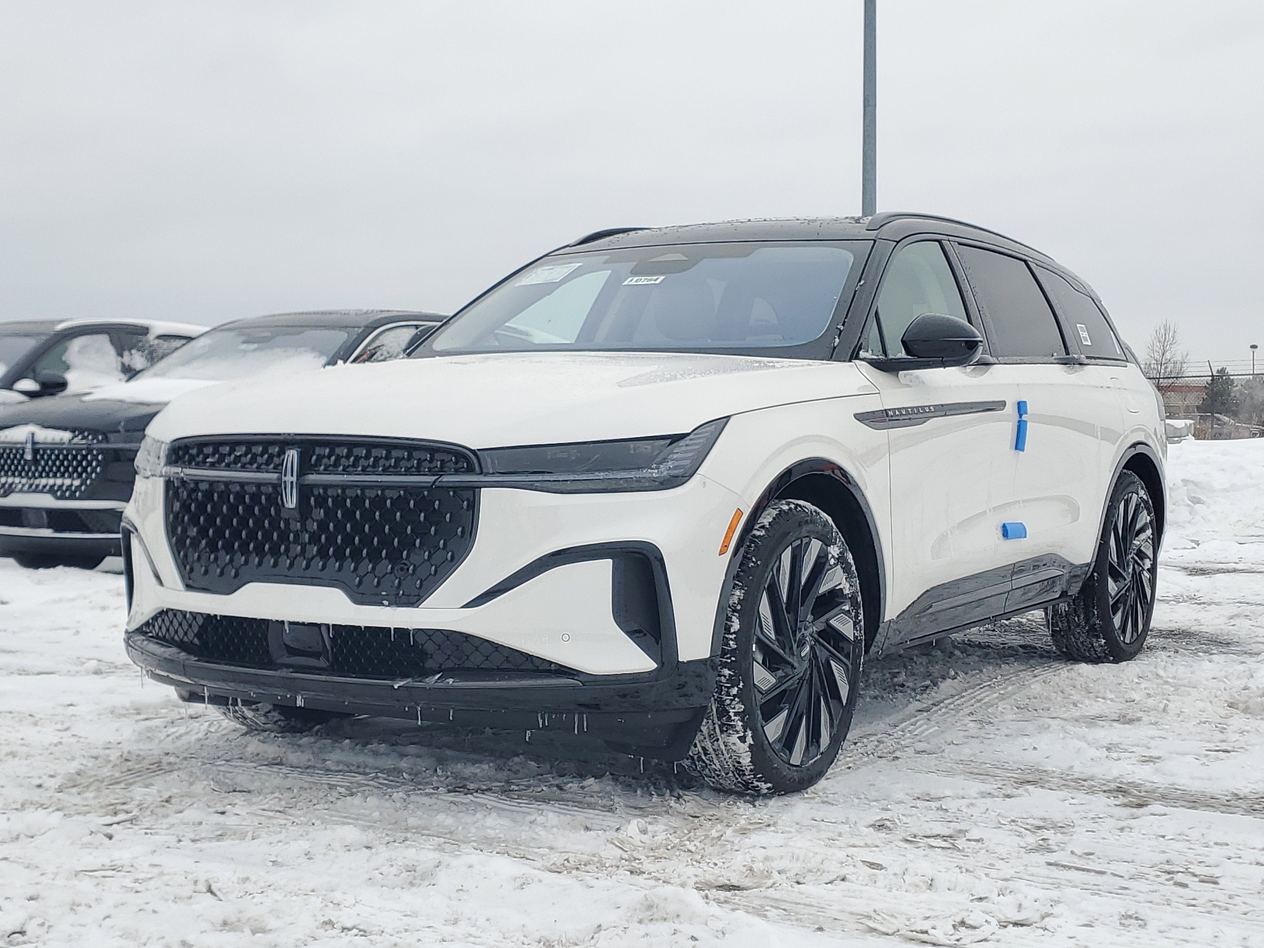 2026 Lincoln Nautilus Reserve Hybrid