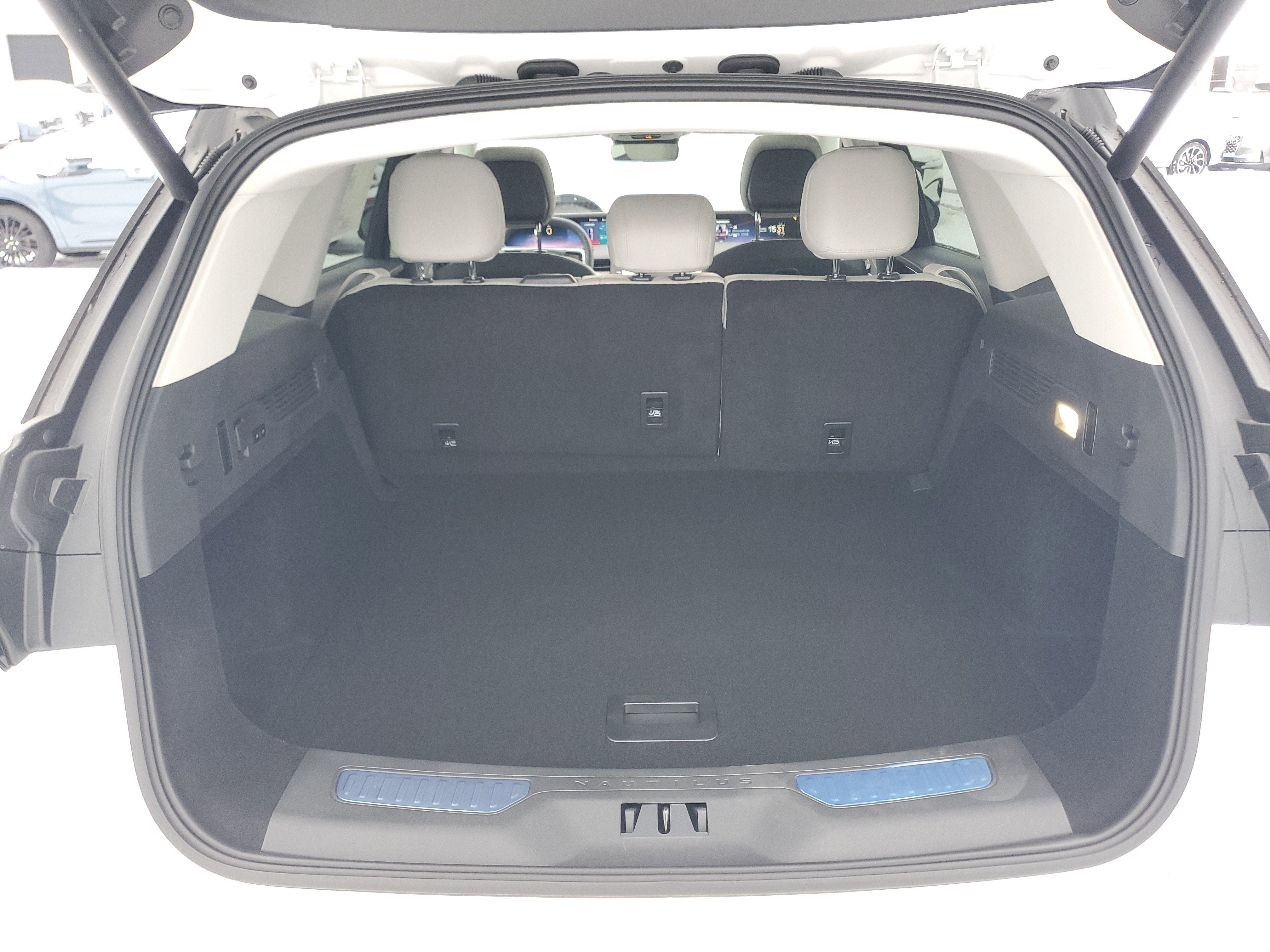 2026 Lincoln Nautilus Reserve Hybrid