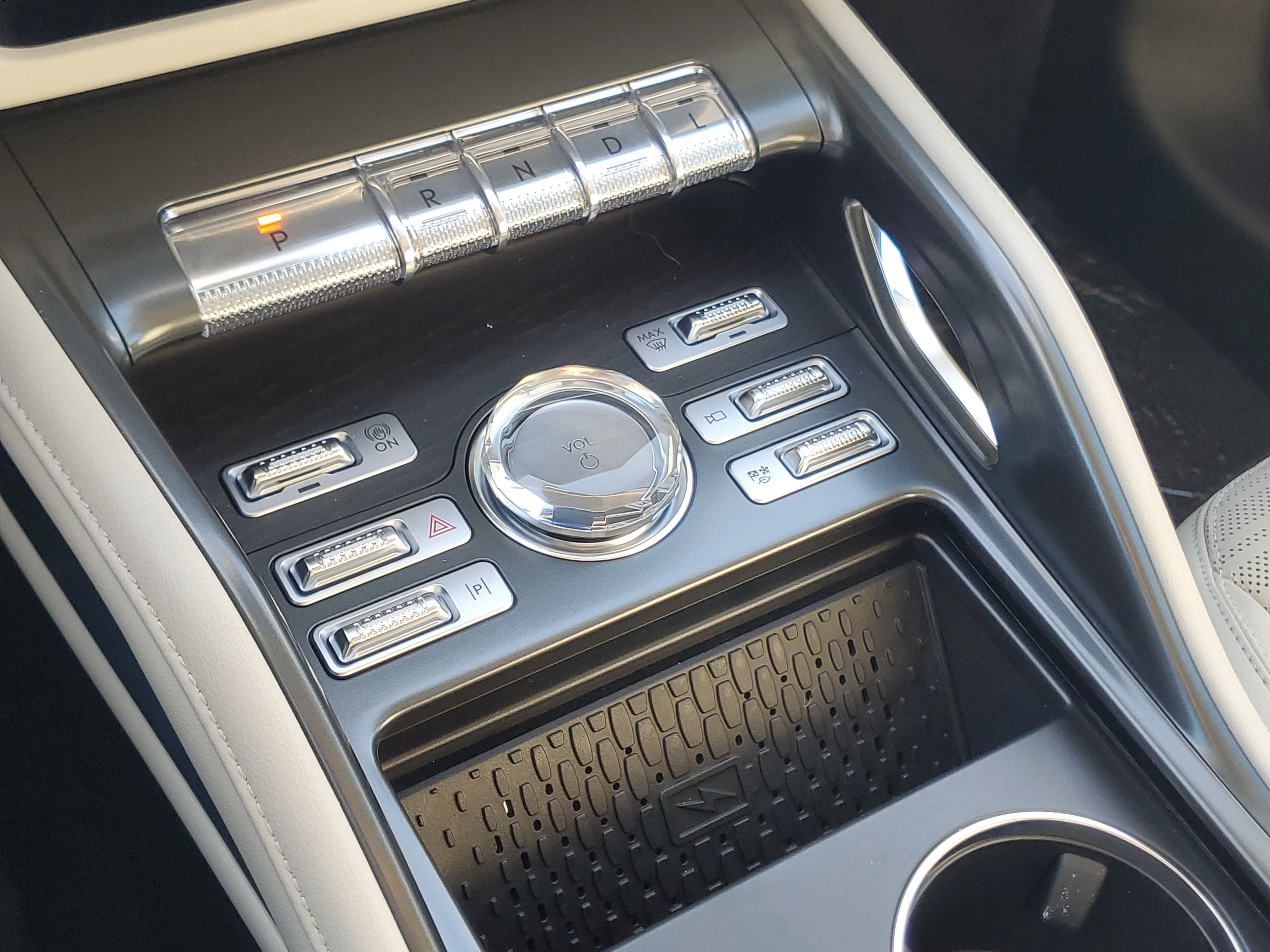 2026 Lincoln Nautilus Reserve Hybrid