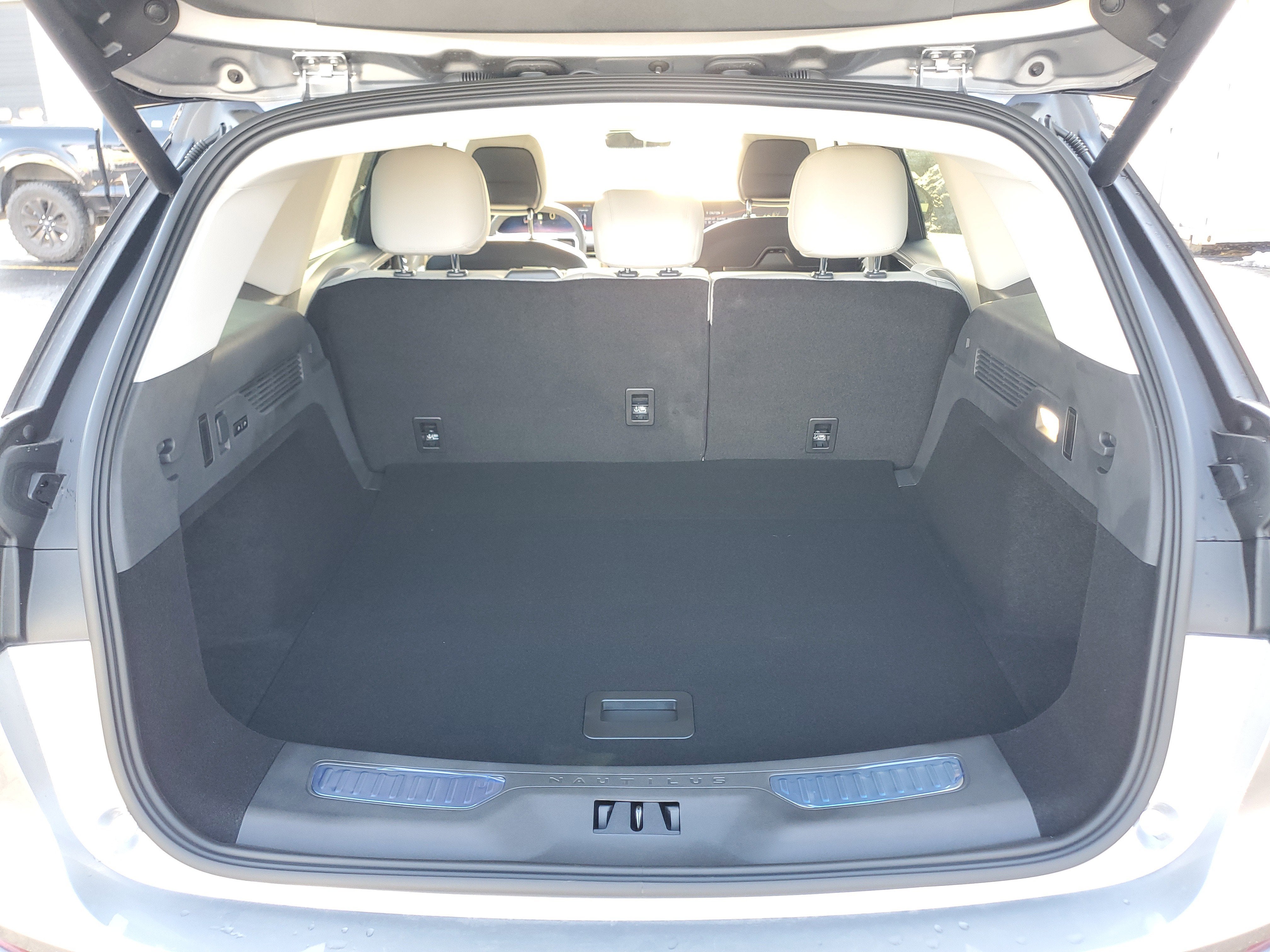 2026 Lincoln Nautilus Reserve Hybrid