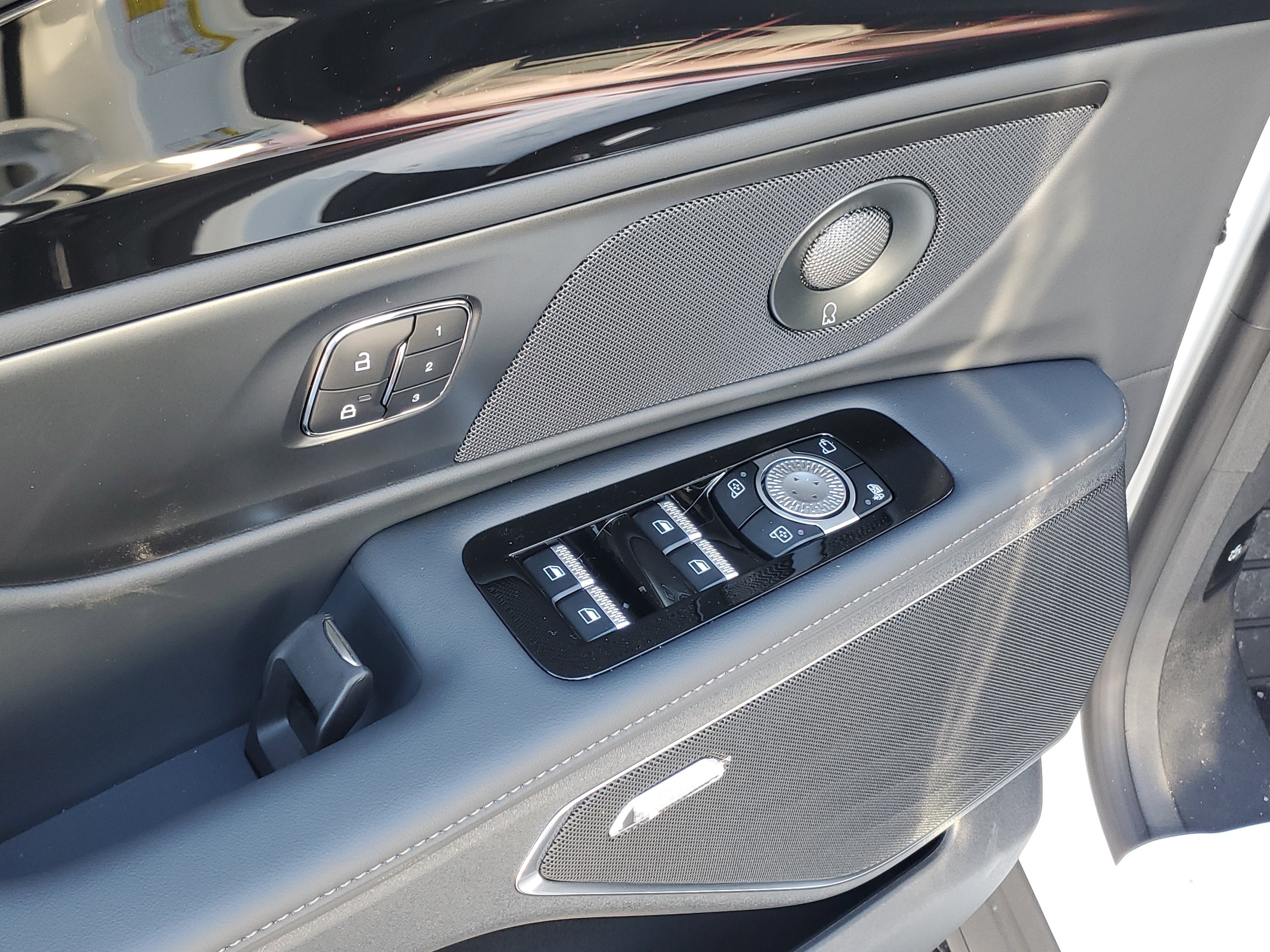 2026 Lincoln Nautilus Reserve Hybrid