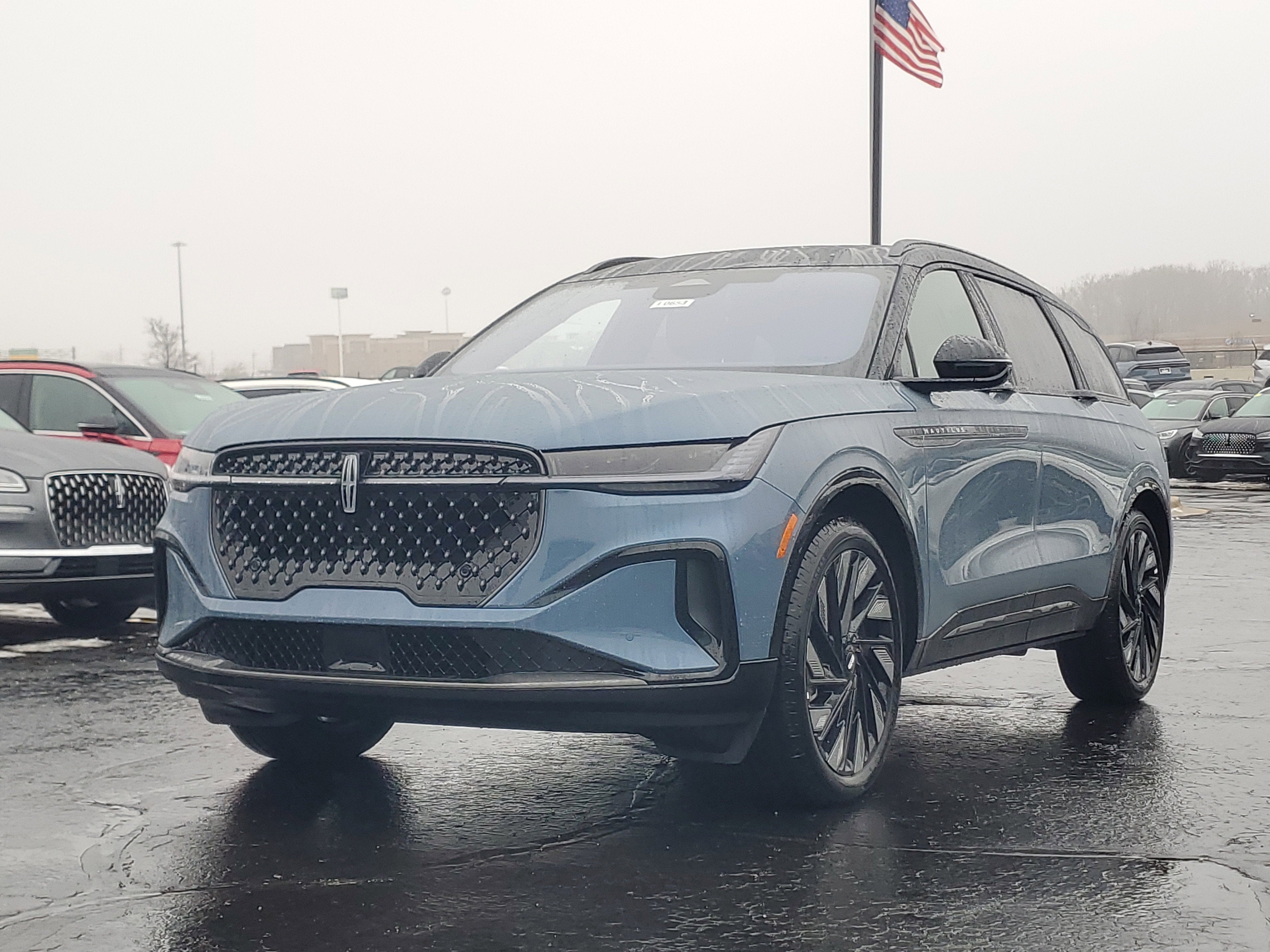 2026 Lincoln Nautilus Reserve Hybrid