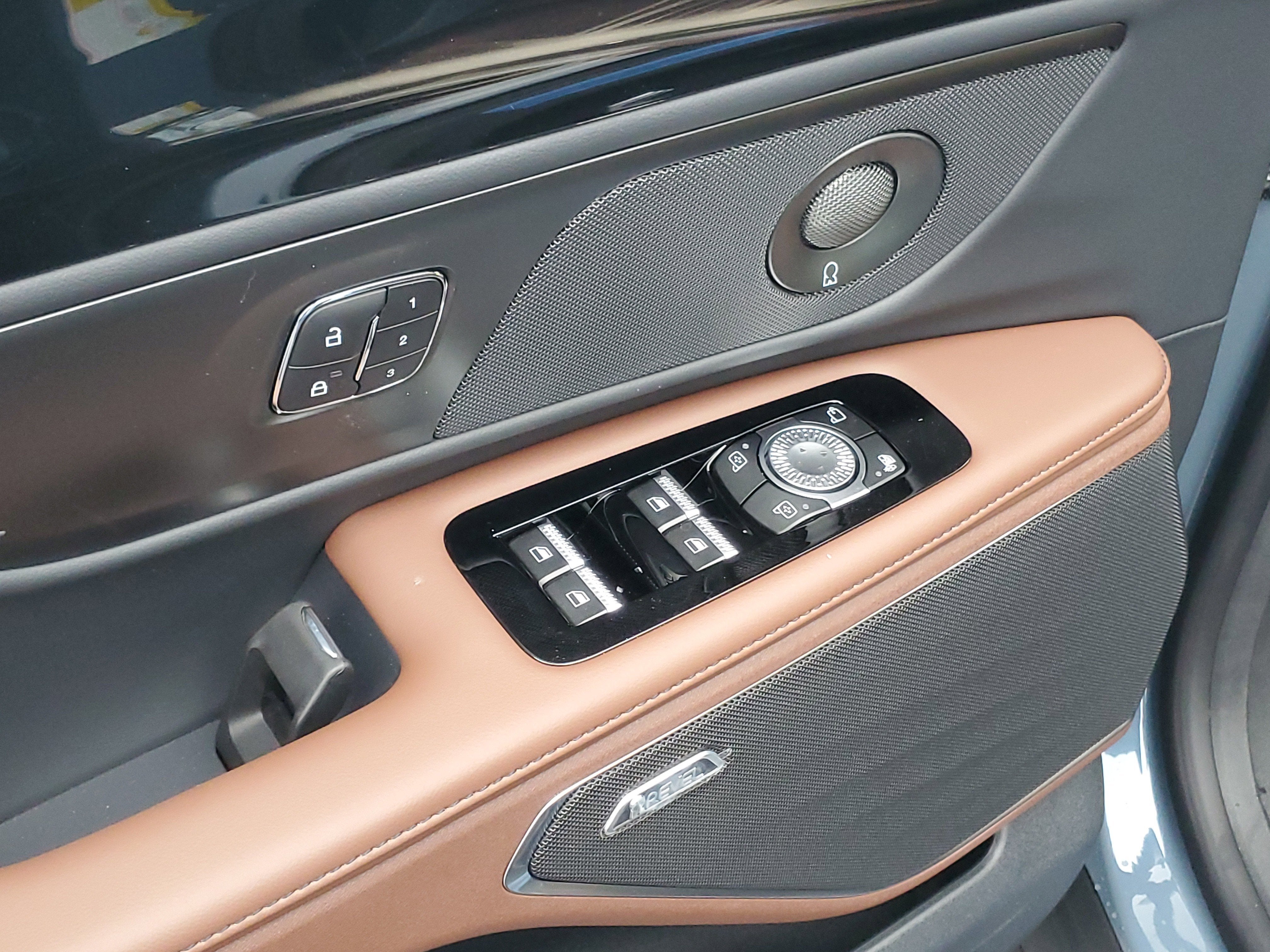 2026 Lincoln Nautilus Reserve Hybrid