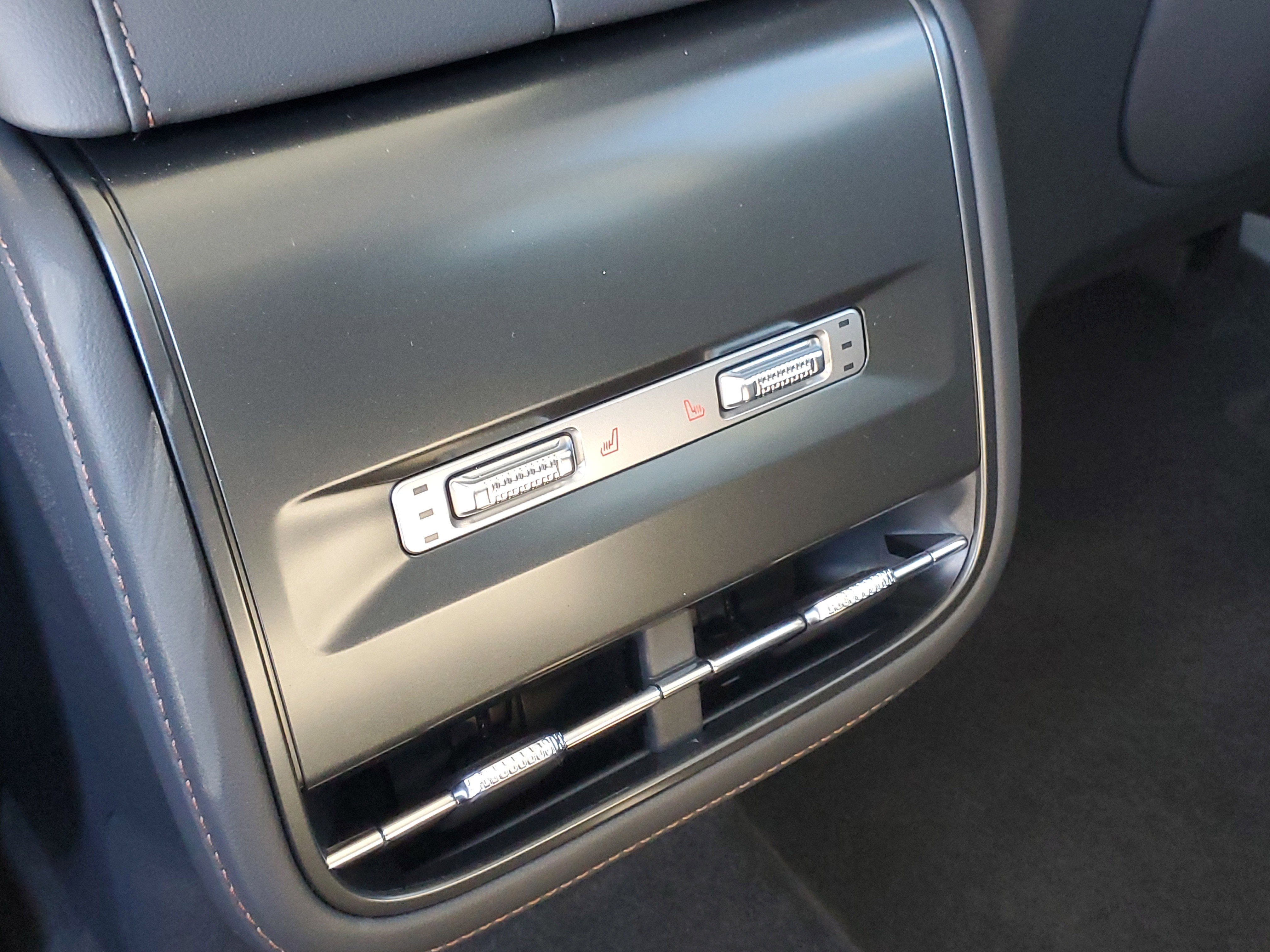 2026 Lincoln Nautilus Reserve Hybrid