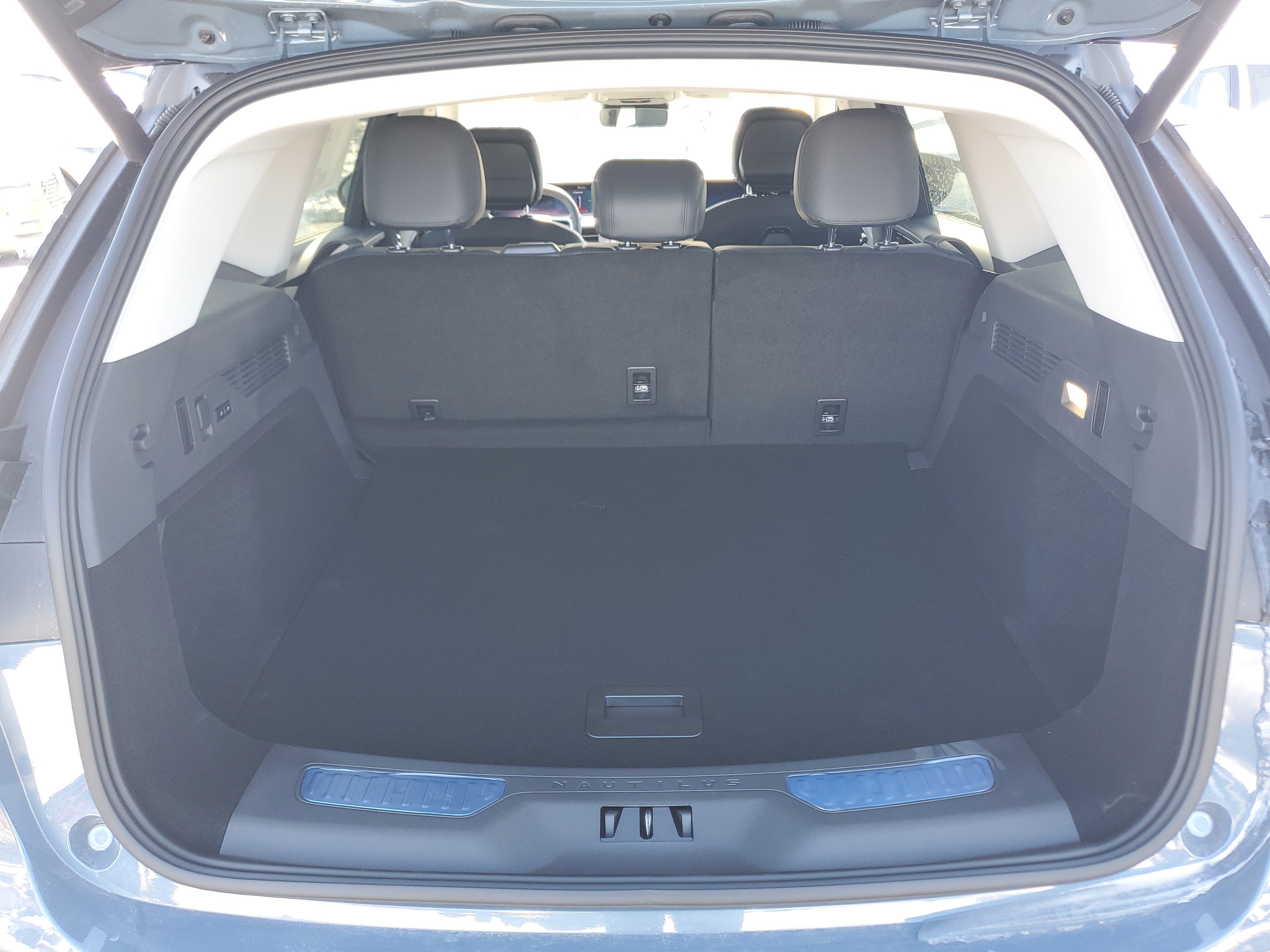 2026 Lincoln Nautilus Reserve Hybrid