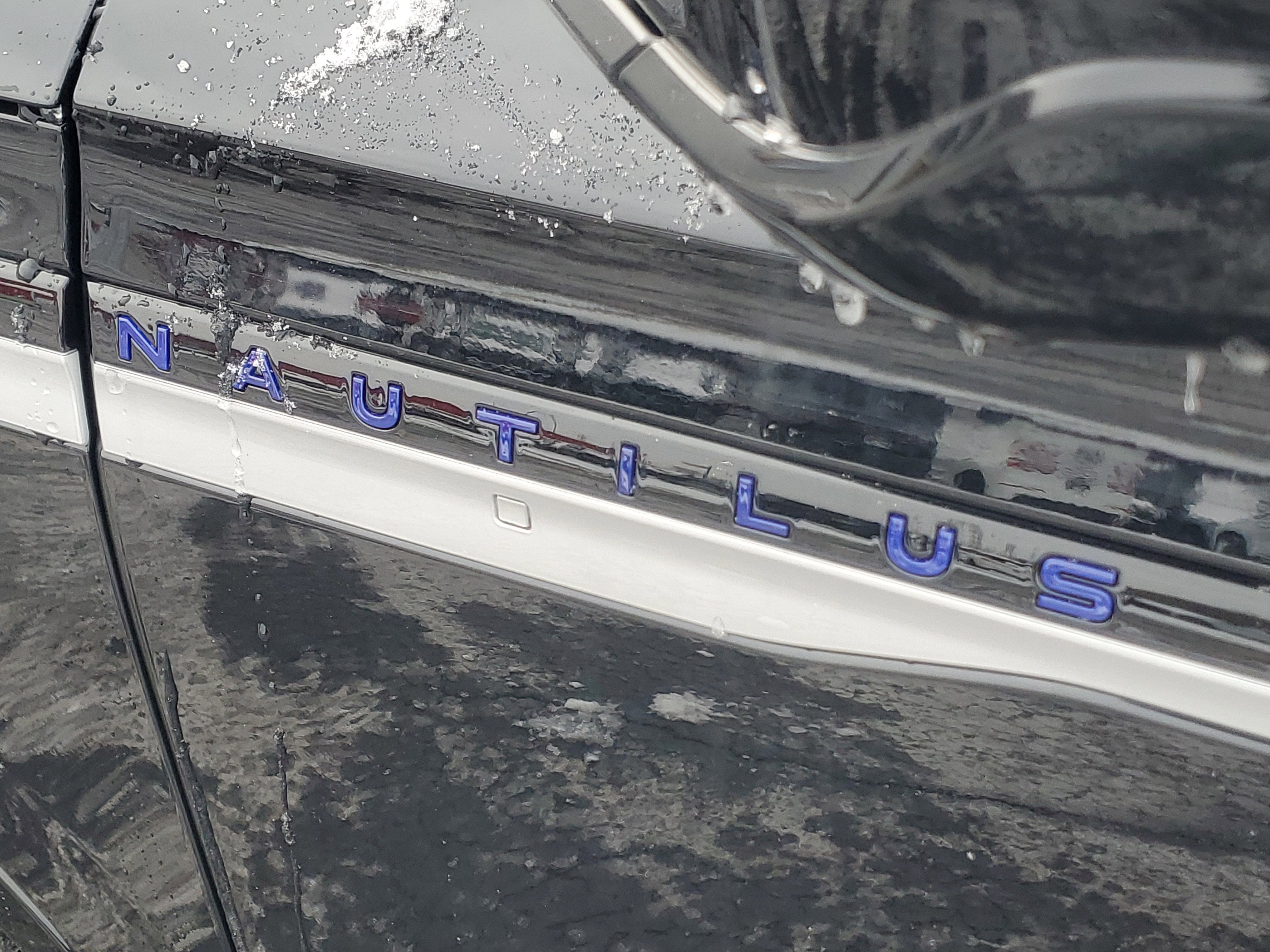 2026 Lincoln Nautilus Reserve Hybrid