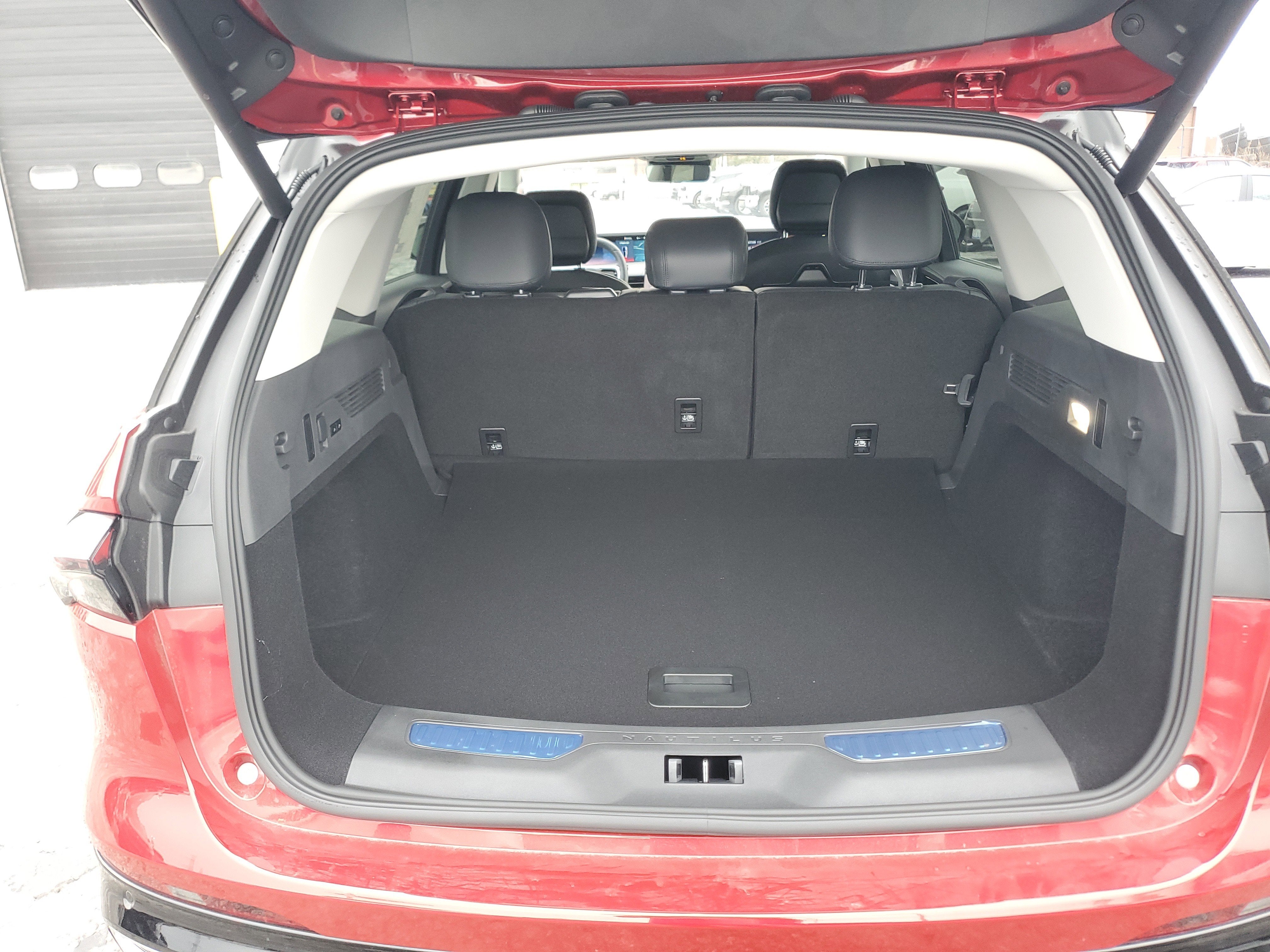 2026 Lincoln Nautilus Reserve Hybrid