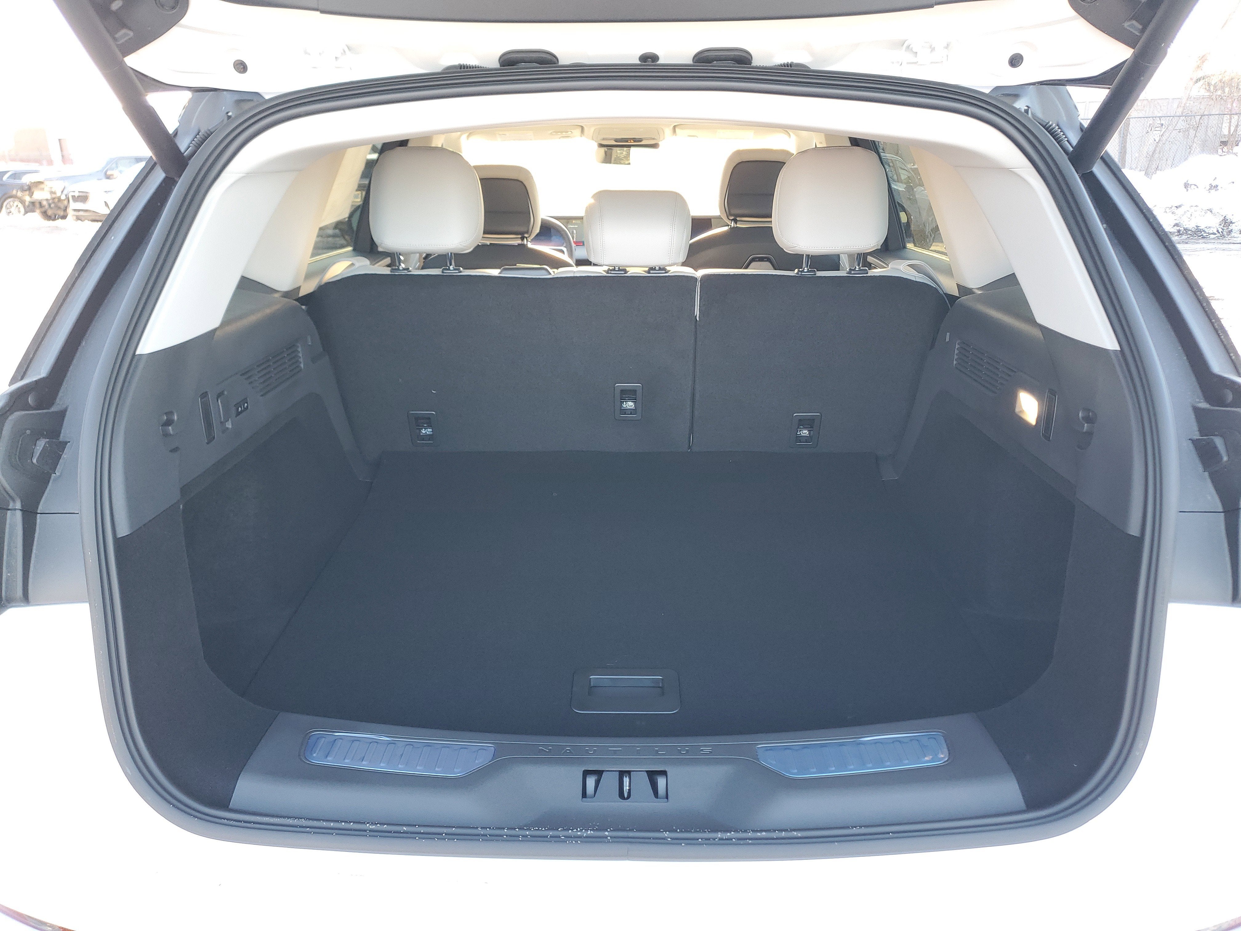 2026 Lincoln Nautilus Reserve Hybrid