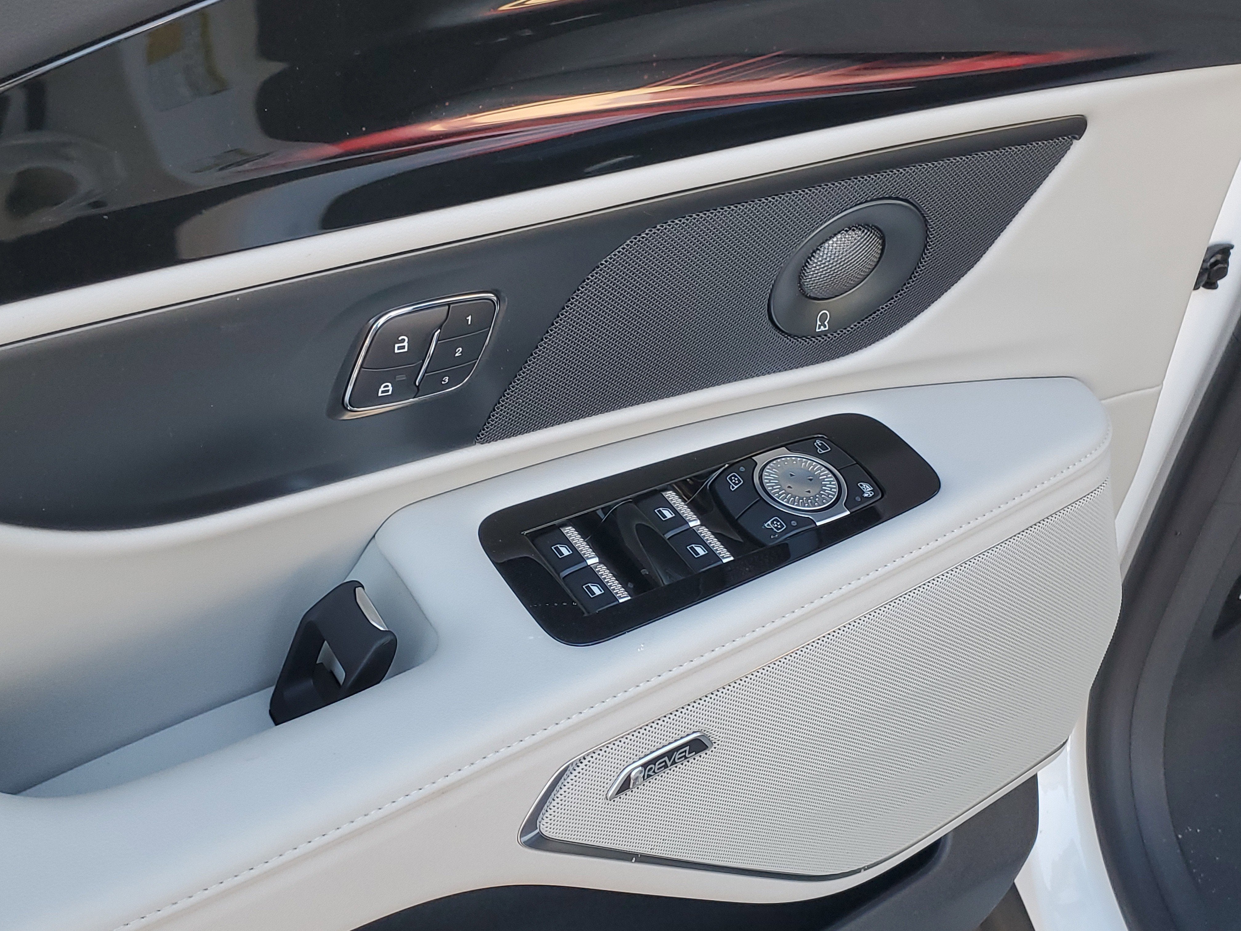 2026 Lincoln Nautilus Reserve Hybrid