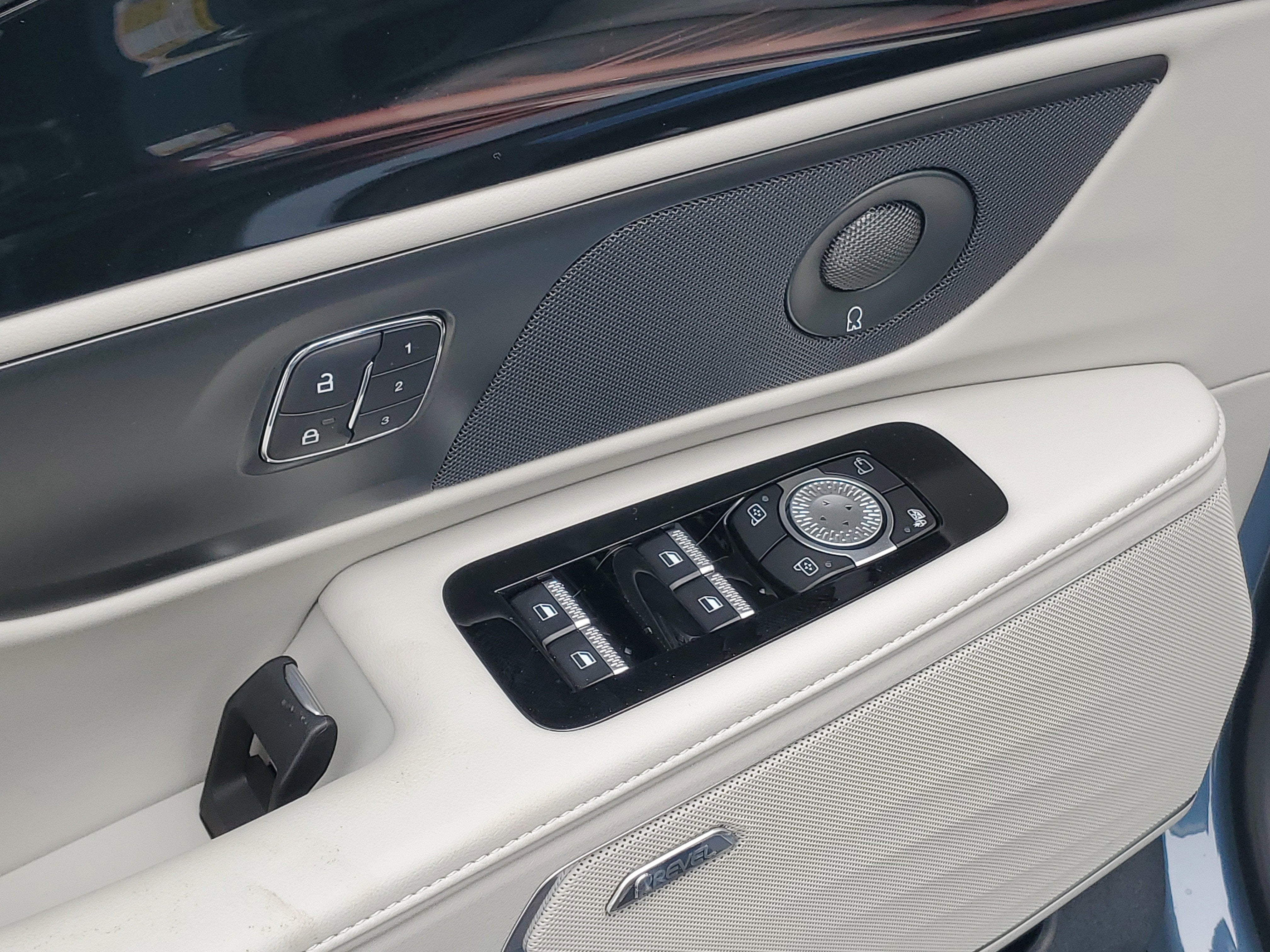 2026 Lincoln Nautilus Reserve Hybrid