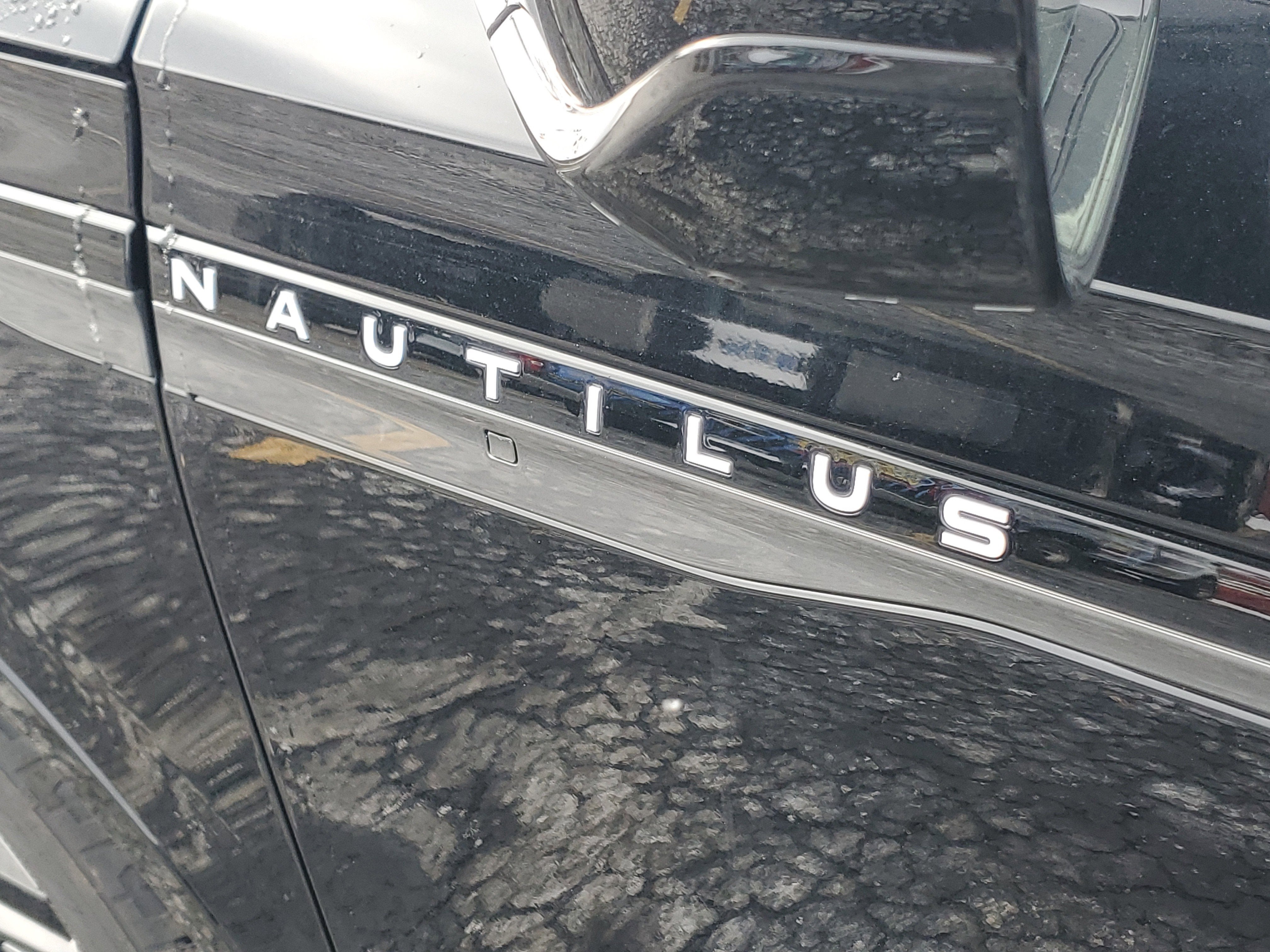 2026 Lincoln Nautilus Reserve Hybrid