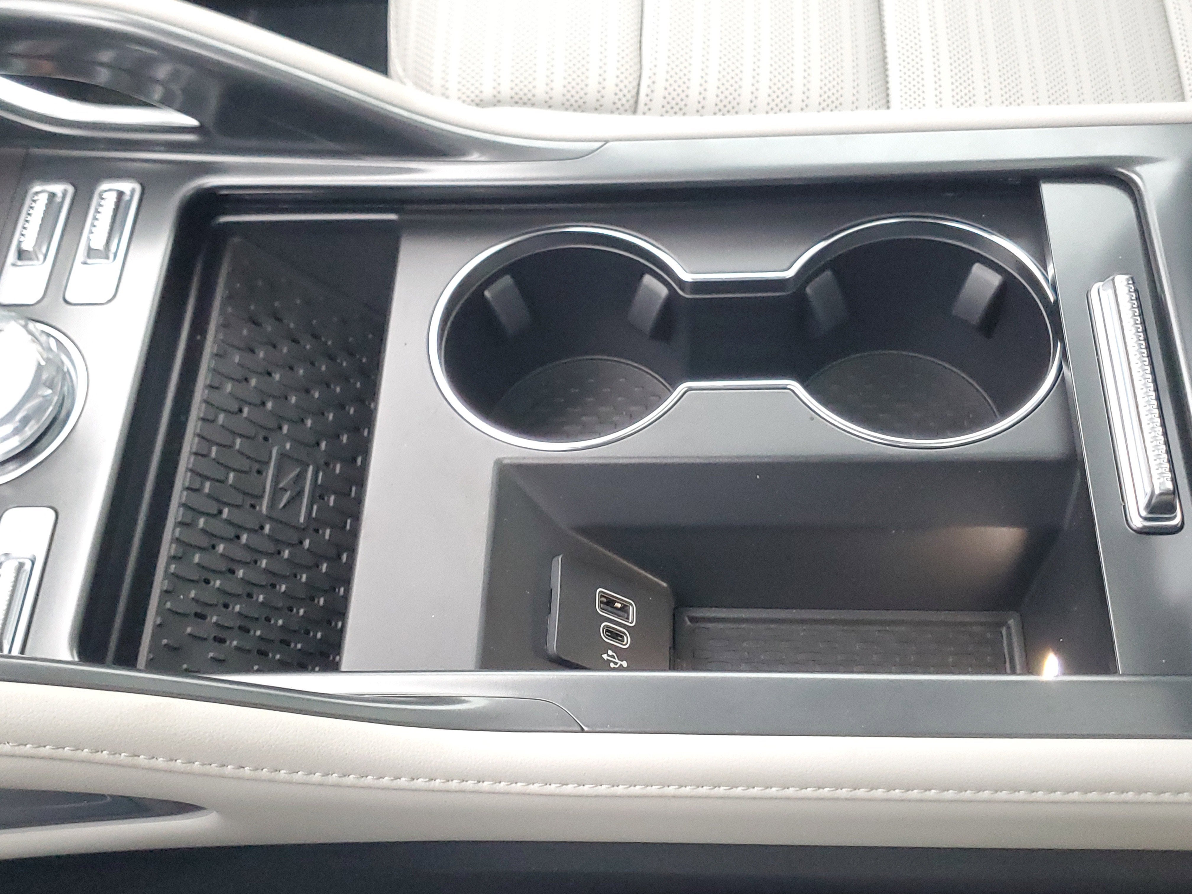 2026 Lincoln Nautilus Reserve Hybrid