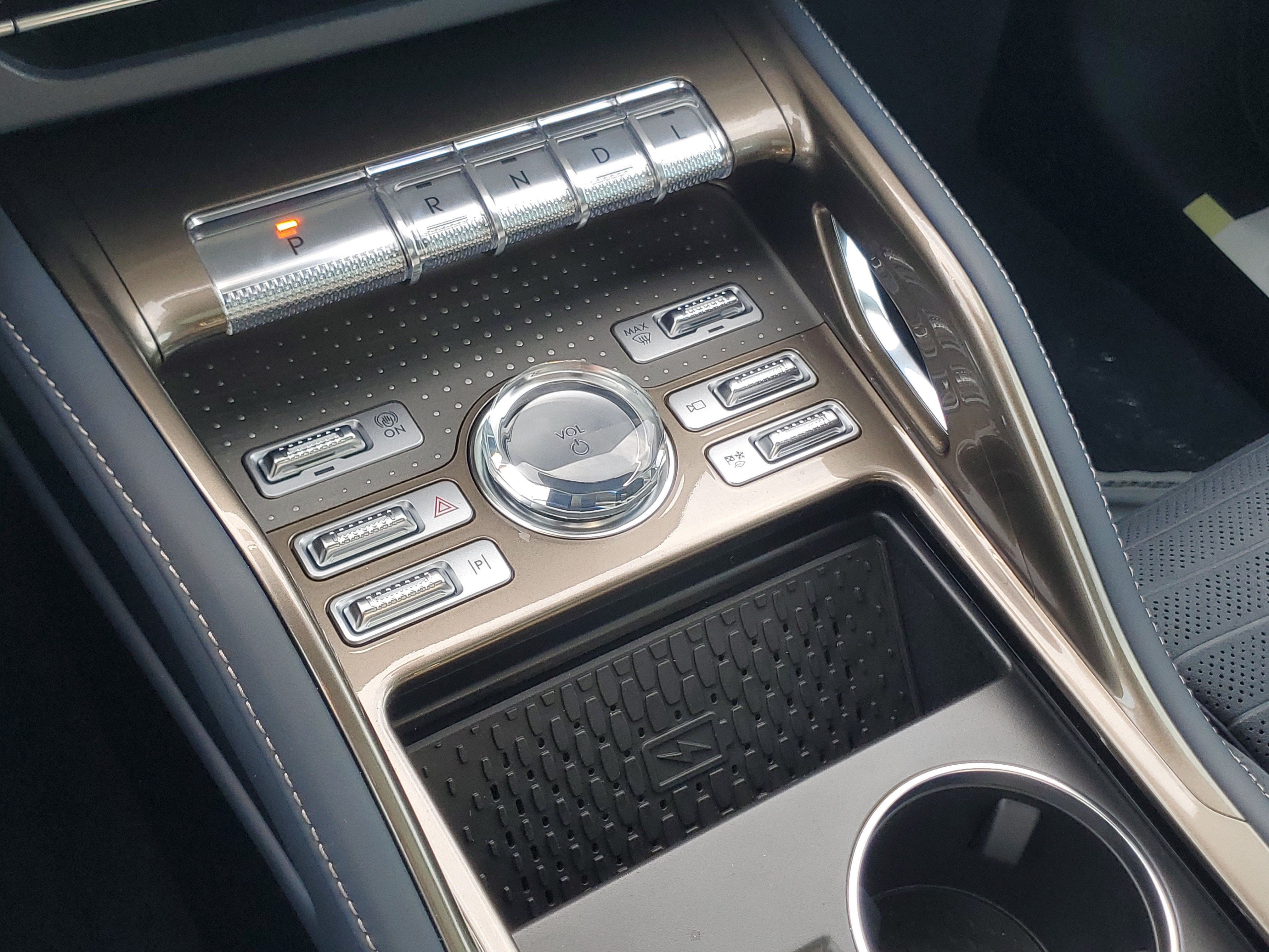 2026 Lincoln Nautilus Black Label Hybrid