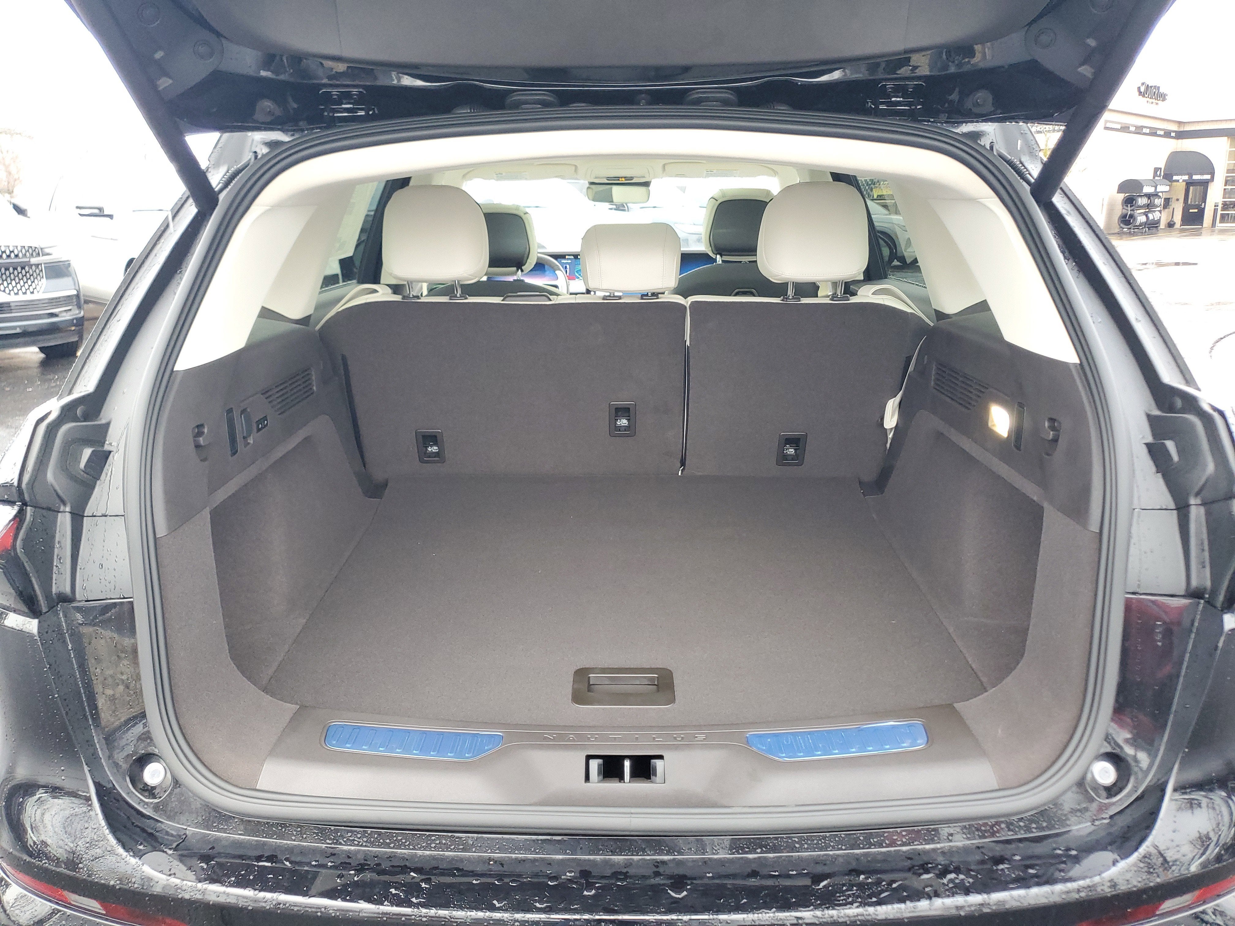 2026 Lincoln Nautilus Black Label Hybrid