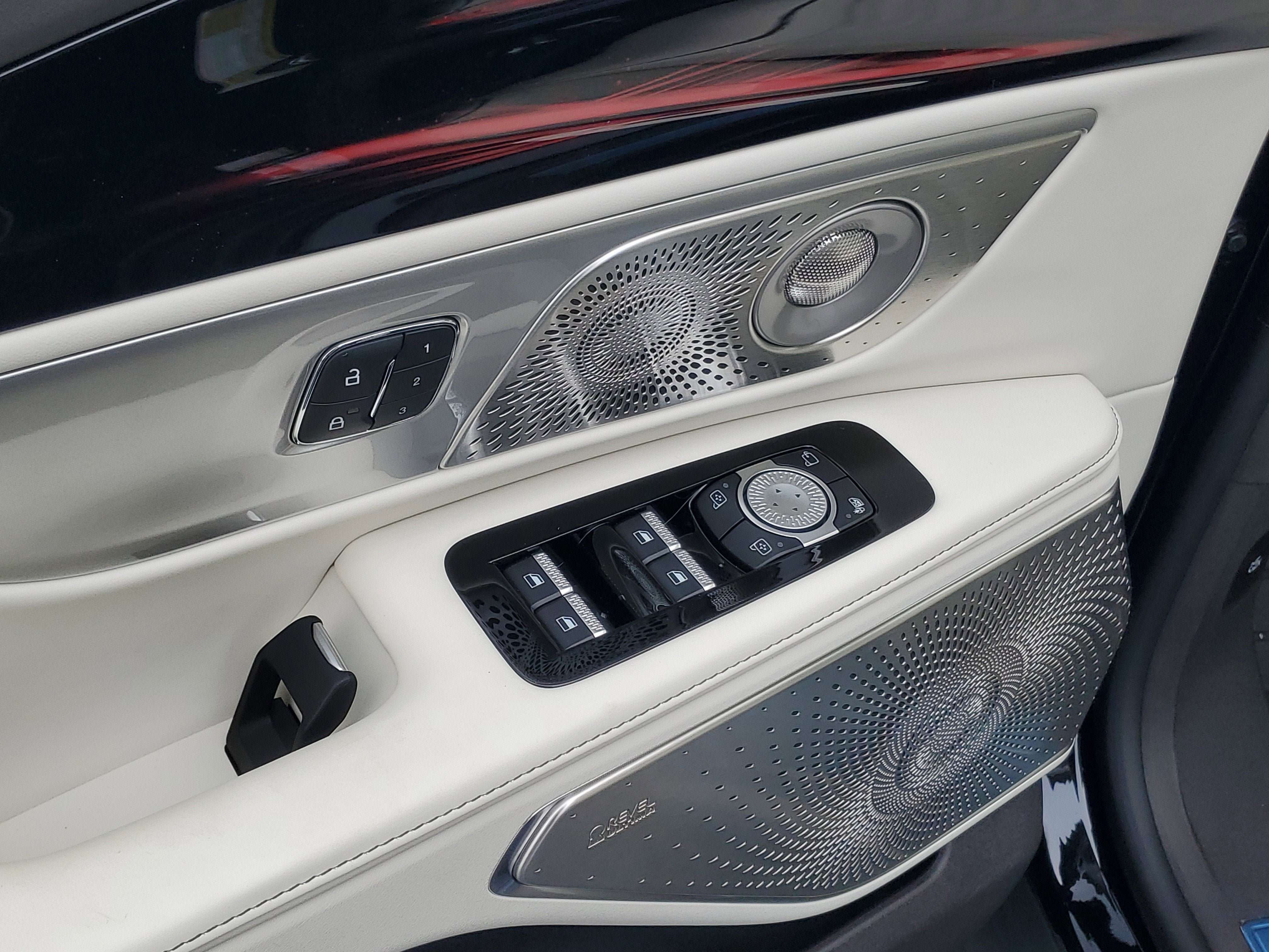 2026 Lincoln Nautilus Black Label Hybrid