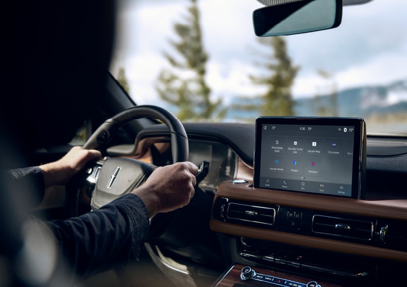 The center touch screen in a 2024 Lincoln Aviator® SUV is shown | Varsity Lincoln in Novi MI