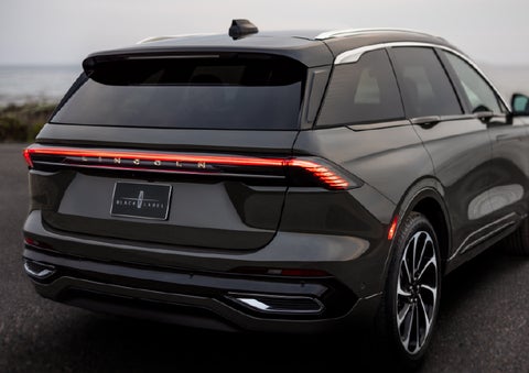 The rear of a 2025 Lincoln Black Label Nautilus® SUV displays full LED rear lighting. | Varsity Lincoln in Novi MI