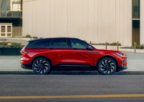 2025 Lincoln Nautilus® SUV with the available Jet Appearance Package and Hybrid transmission. | Varsity Lincoln in Novi MI