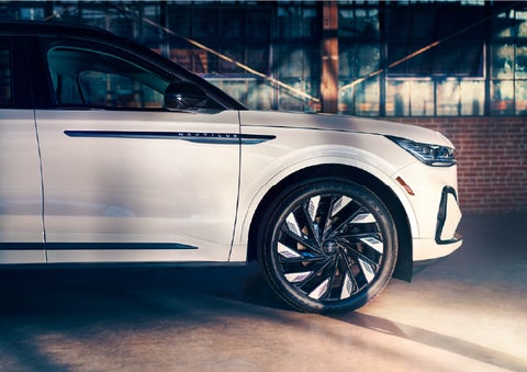 The wheels of the available Jet Appearance Package are highlighted. | Varsity Lincoln in Novi MI