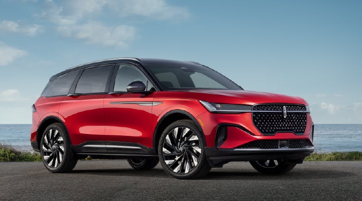 A 2026 Lincoln Nautilus® Reserve model is shown with the stylish available Jet Appearance Package. | Varsity Lincoln in Novi MI