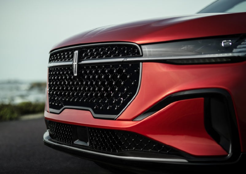 The sleek grille of a 2026 Lincoln Nautilus® SUV with the available Jet Appearance Package makes a bold statement. | Varsity Lincoln in Novi MI
