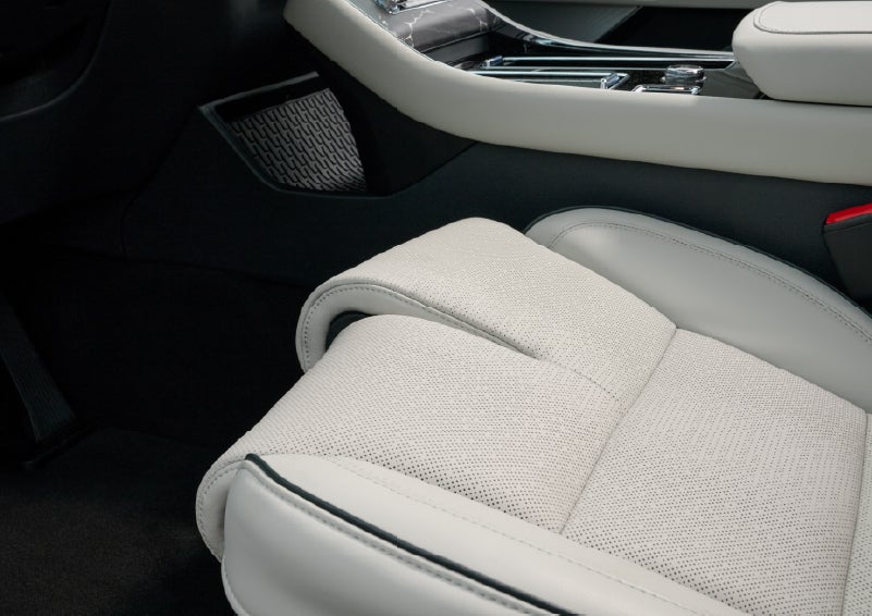 The front passenger Perfect Position seat is shown with the thigh extender adjusted.| Varsity Lincoln in Novi MI
