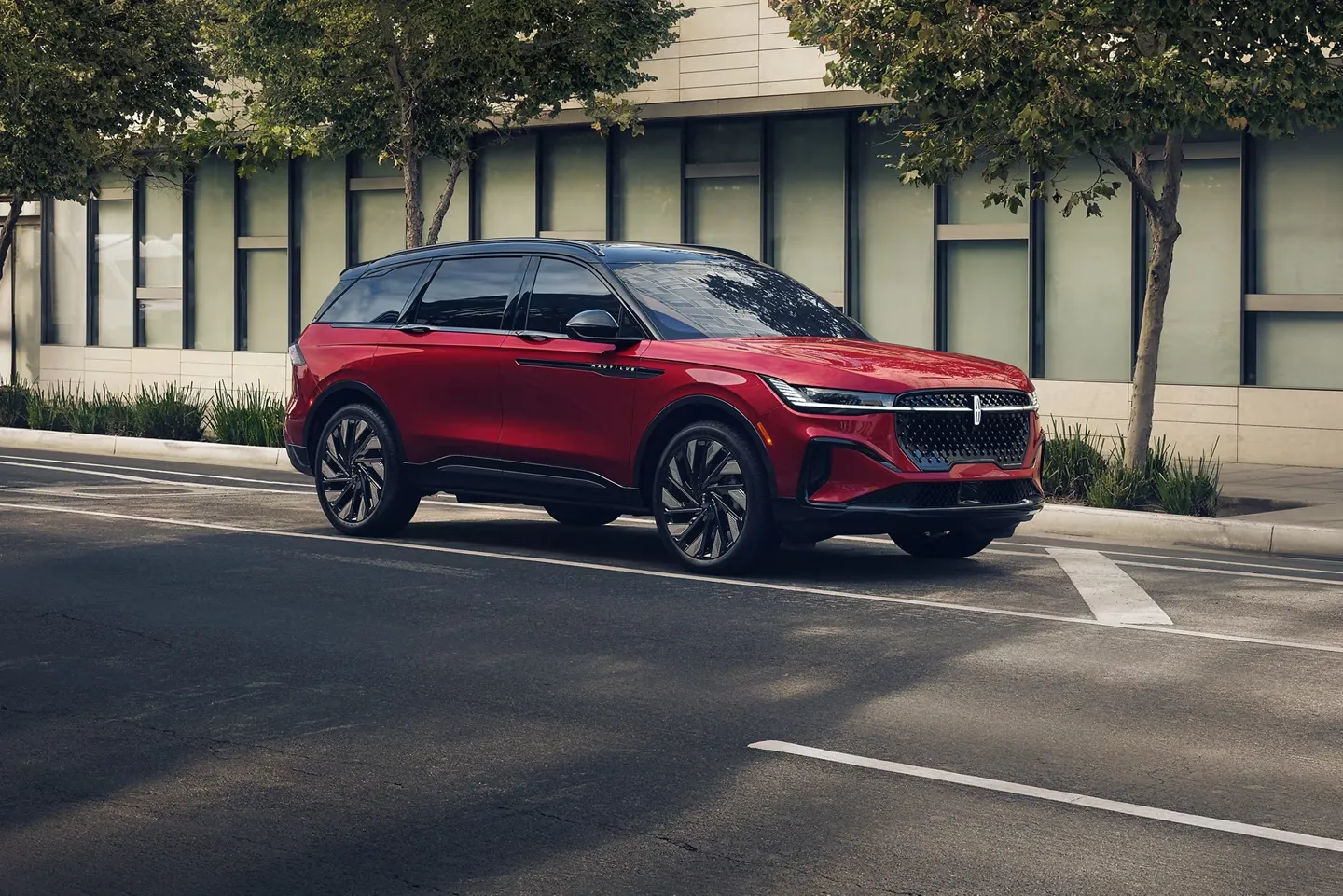 2026 Lincoln Nautilus exterior profile on a scenic road.