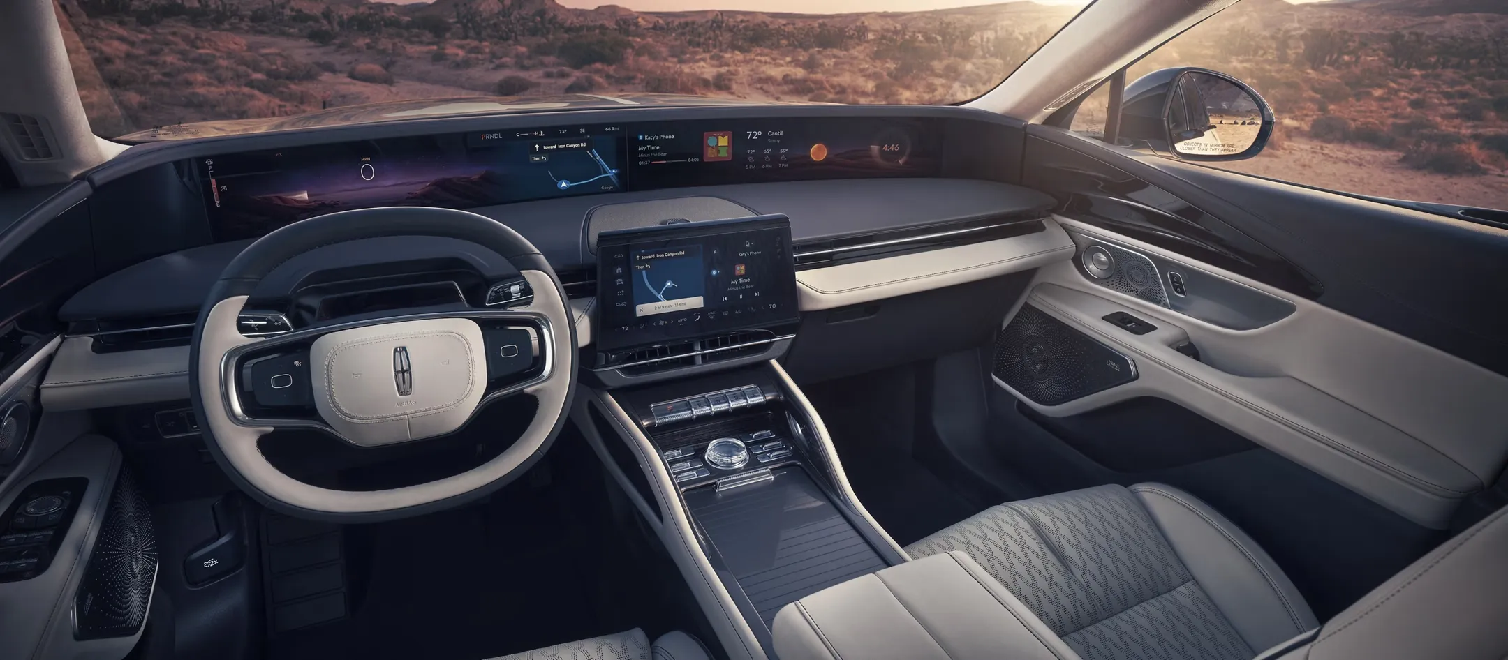 2026 Lincoln Nautilus interior with panoramic display.